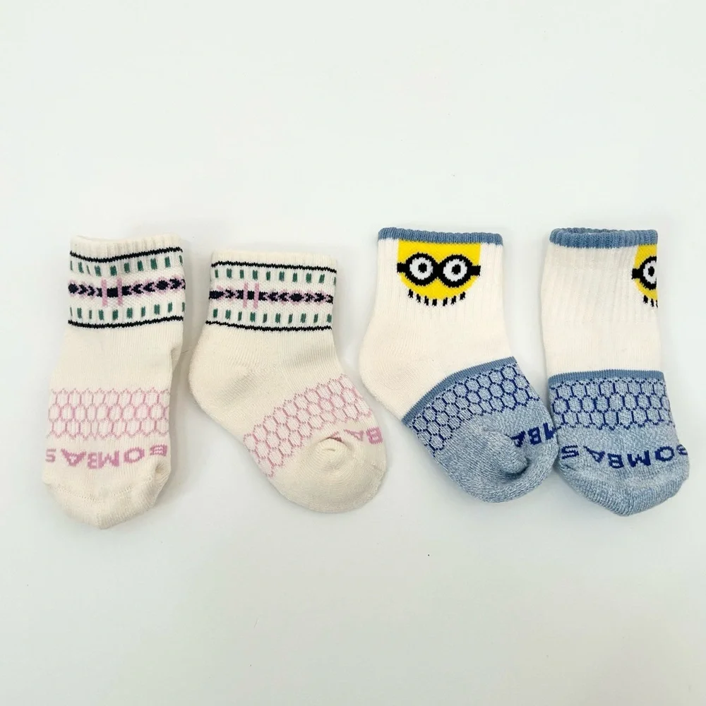 Bombas New 2 pair Disney Minion’s Calf Sock Toddlers Winter White Sock Blue